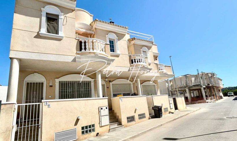 Townhouse - Resales - Other areas - Heredades