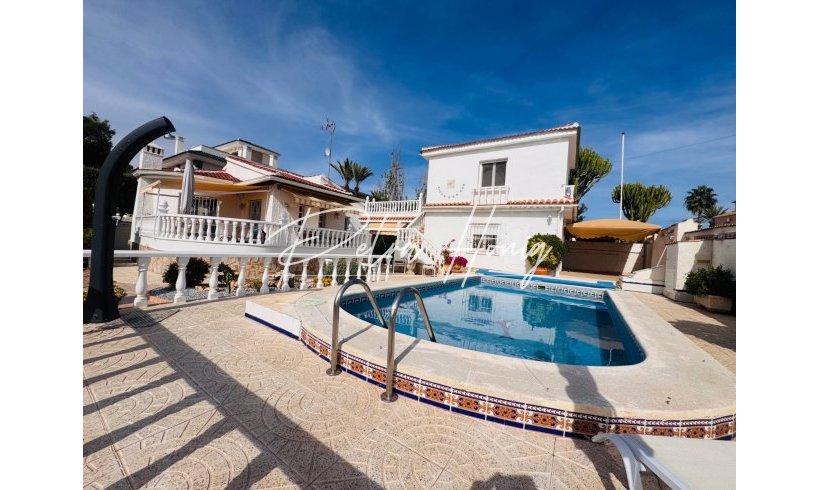 Villa - A Vendre - Ciudad Quesada - 125