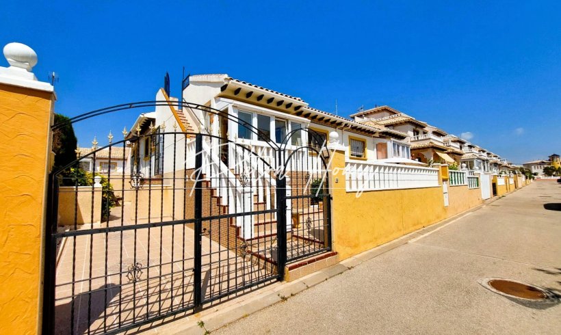 Villa - A Vendre - Orihuela Costa - Lomas de Cabo Roig-Los Dolses