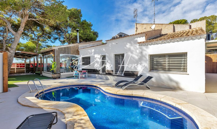 Villa - A Vendre - Orihuela Costa - Punta Prima