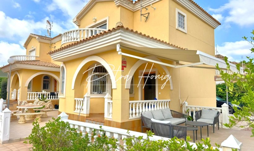 Villa - A Vendre - Orihuela Costa - Villamartin
