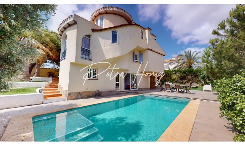 Villa - A Vendre - Orihuela Costa - WN-90261