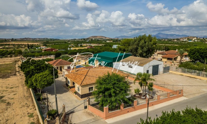 Villa - A Vendre - Other areas - La Matanza