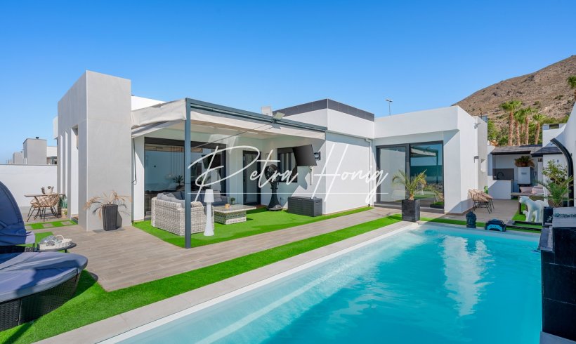 Villa - A Vendre - Other areas - URBANIZACIONES