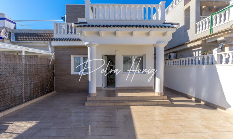 Villa - A Vendre - Torrevieja - UR-56967