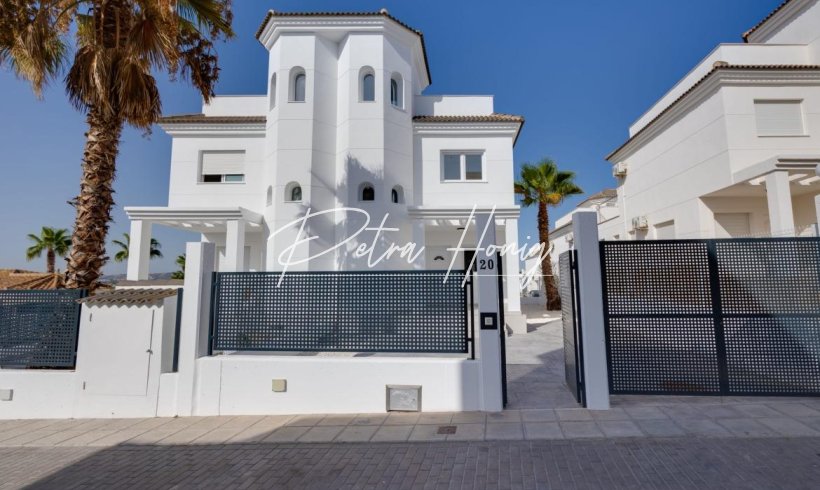 Villa - New build - San Fulgencio - 00-91657