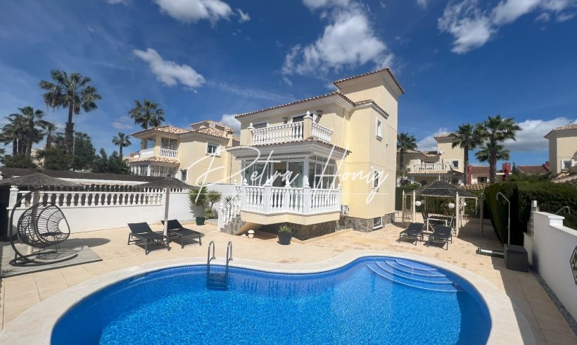 Villa - Resales - El Raso - El Raso, Guardamar
