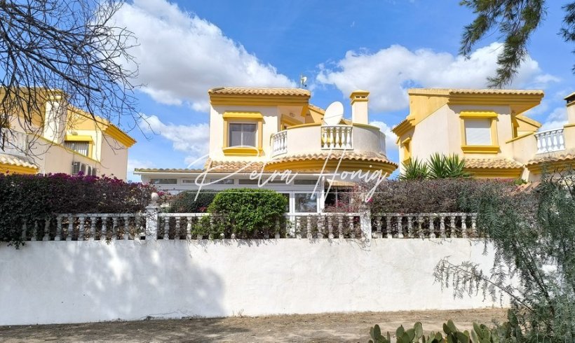 Villa - Resales - El Raso - El Raso, Guardamar