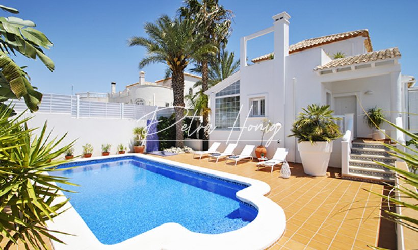Villa - Resales - La Marina - 902