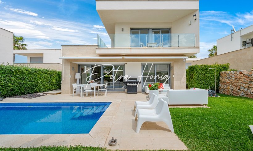Villa - Resales - Orihuela Costa - Vistabella Golf
