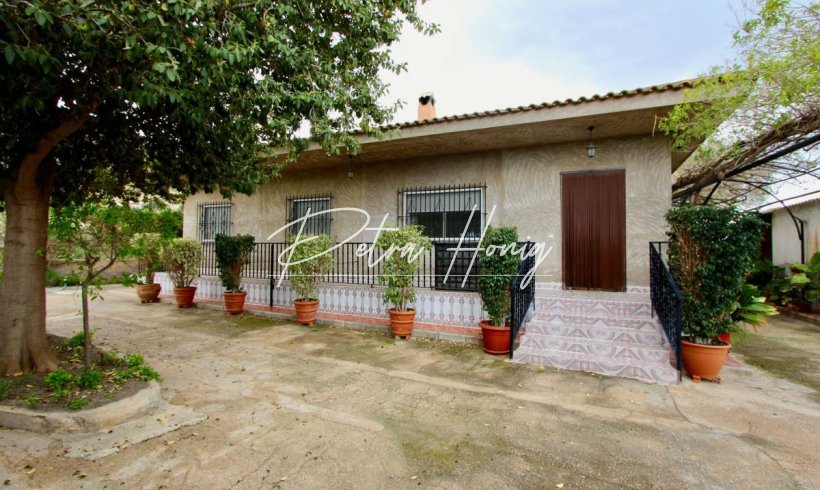 Villa - Resales - Other areas - FZ-16491