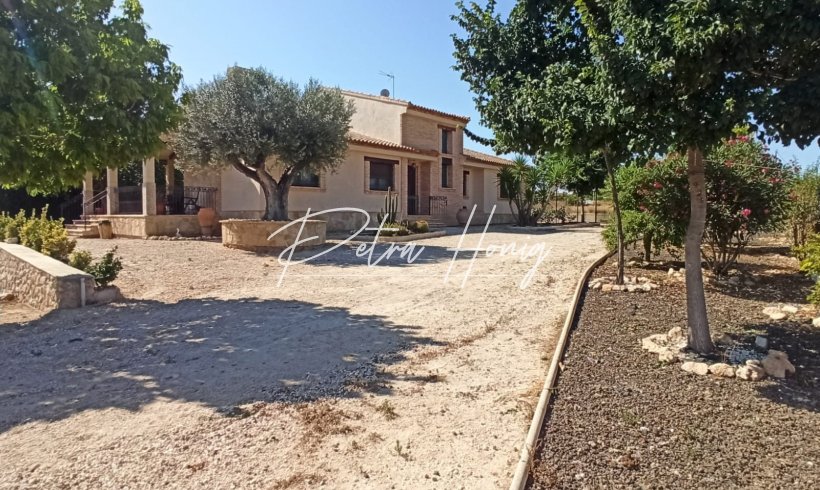 Villa - Resales - Other areas - GL-30638