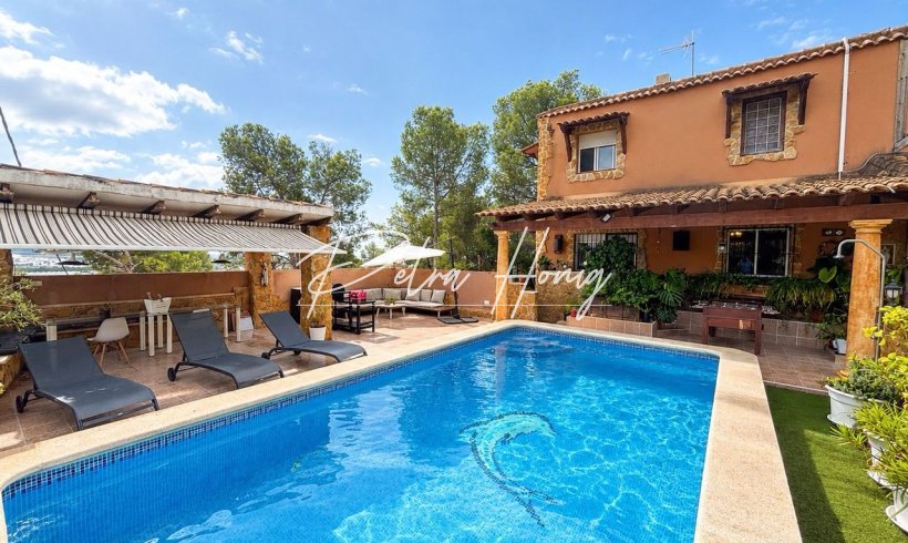 Villa - Resales - Other areas - Jacarilla