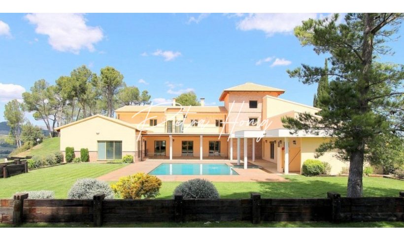 Villa - Resales - Other areas - WN-58503