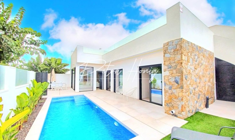 Villa - Resales - Pilar de La Horadada - HS-61697