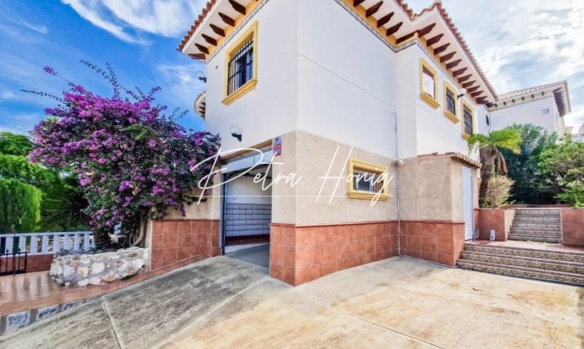 Villa - Resales - Villamartin - Avenida Las Brisas