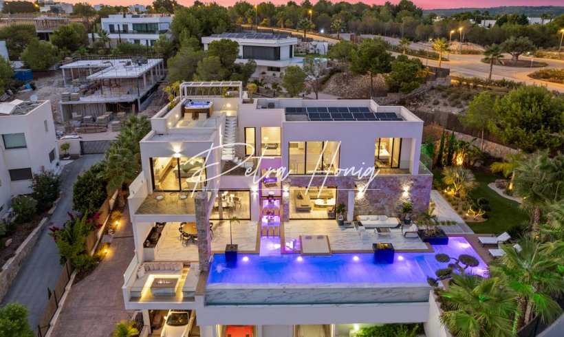 Вилла - Sale - Las Colinas - Las Colinas Golf