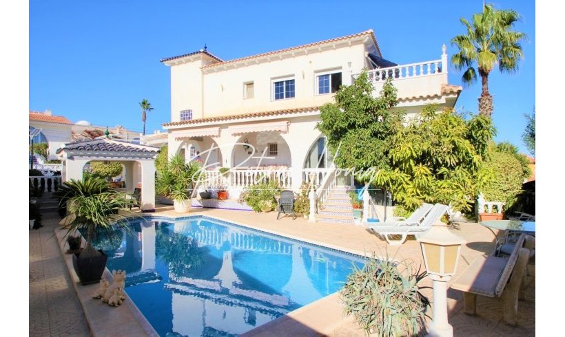 Вилла - Sale - Orihuela Costa - Villamartin