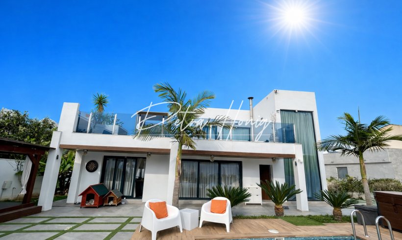 Вилла - Sale - Torrevieja - WS-85957