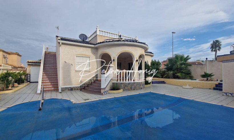 Villa - Til Salgs - Ciudad Quesada - 047
