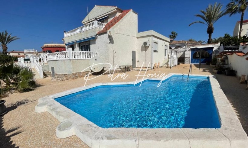 Villa - Til Salgs - Ciudad Quesada - 863