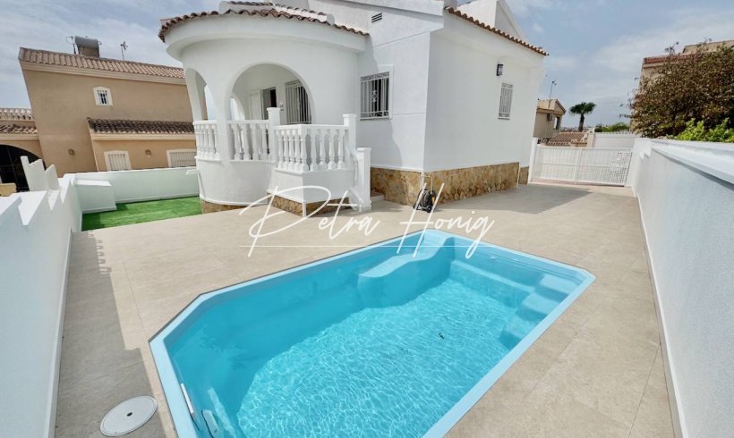 Villa - Til Salgs - Ciudad Quesada - La Marquesa Golf