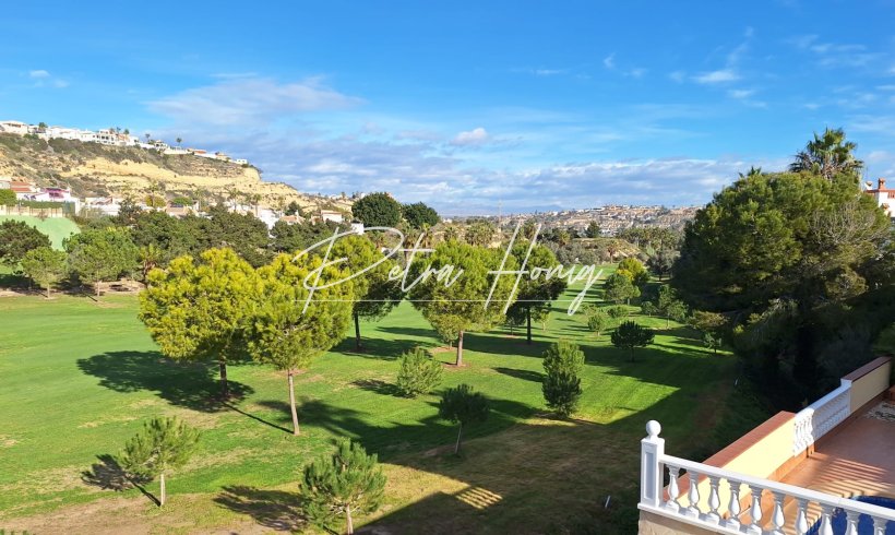 Villa - Til Salgs - Ciudad Quesada - La Marquesa Golf