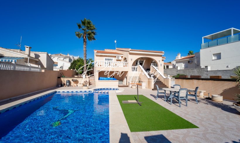 Villa - Til Salgs - Ciudad Quesada - Town Center