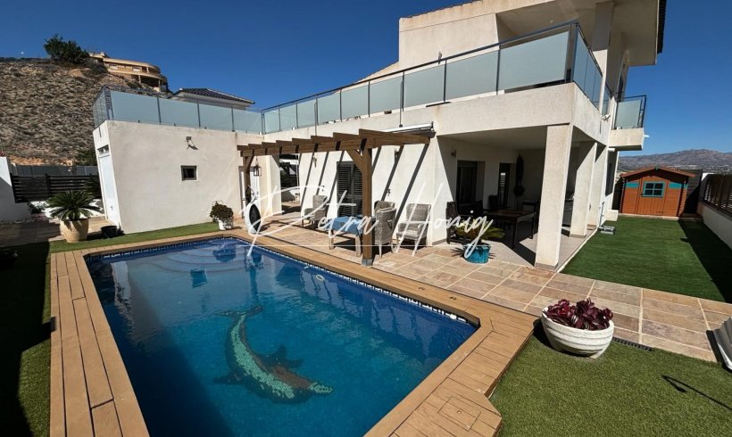 Villa - Til Salgs - Cox - BT-57370