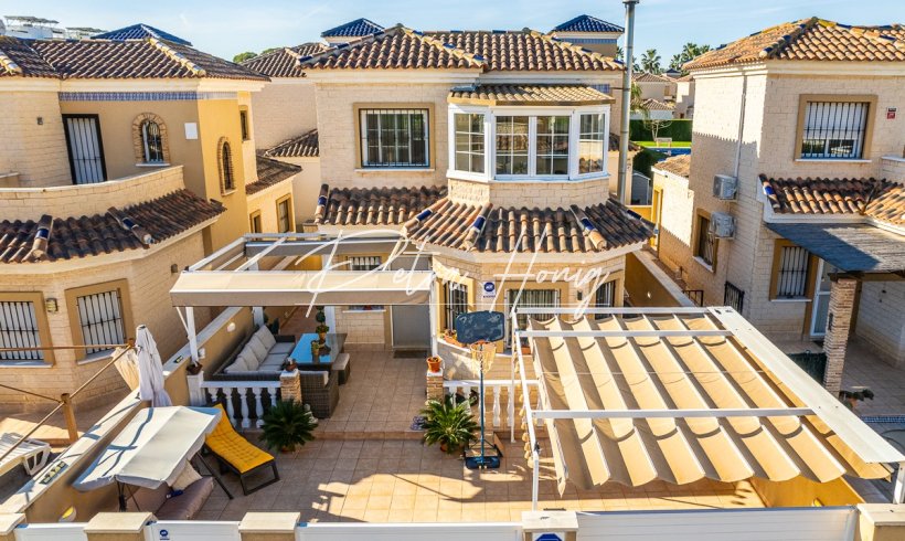 Villa - Til Salgs - Guardamar del Segura - EL RASO