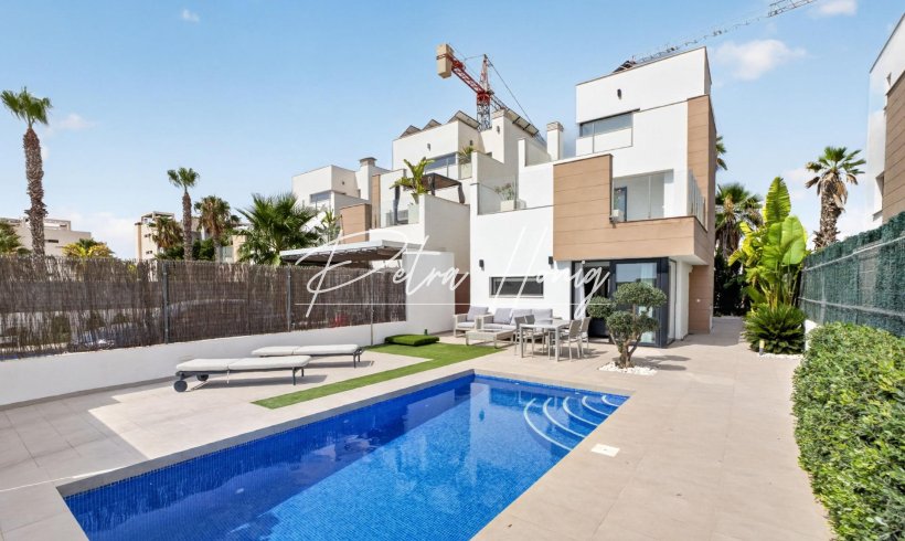 Villa - Til Salgs - Guardamar del Segura - EL RASO