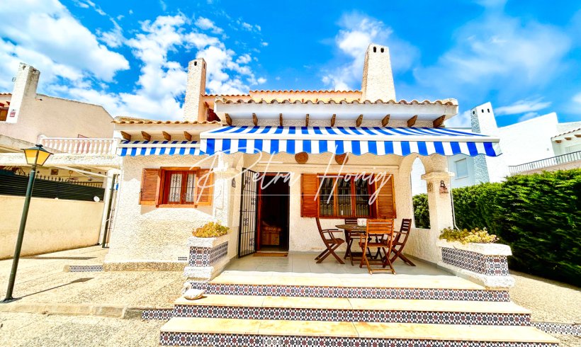 Villa - Til Salgs - La Zenia - La Zenia