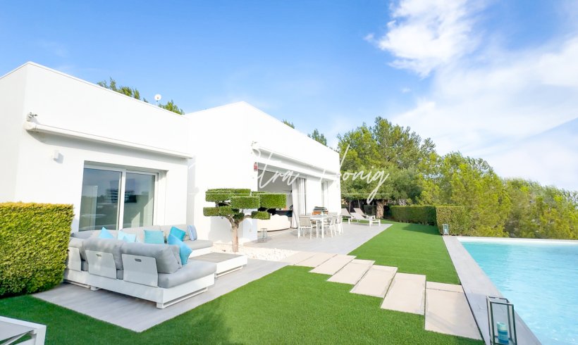 Villa - Til Salgs - Las Colinas - Las Colinas Golf