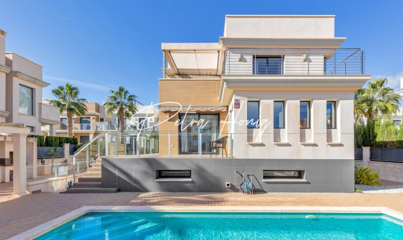 Villa - Til Salgs - Orihuela Costa - KB-42199