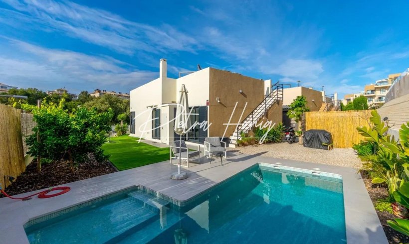 Villa - Til Salgs - Orihuela Costa - La Zenia