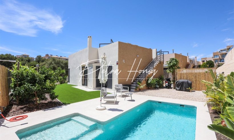 Villa - Til Salgs - Orihuela Costa - La Zenia