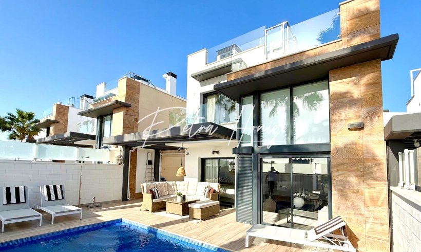 Villa - Til Salgs - Orihuela Costa - Lomas De Cabo Roig