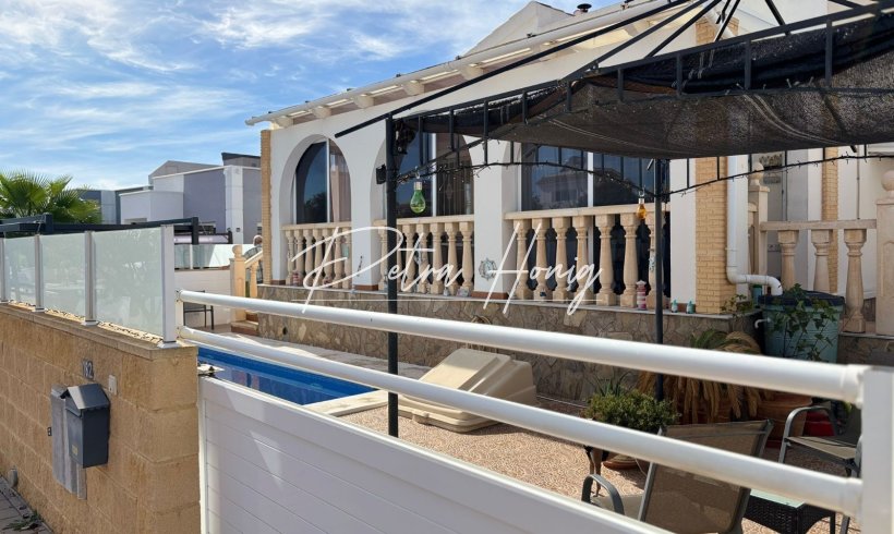 Villa - Til Salgs - Other areas - Sierra Golf - Balsicas