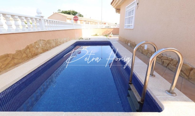 Villa - Til Salgs - Torrevieja - Los Balcones - Los Altos del Edén