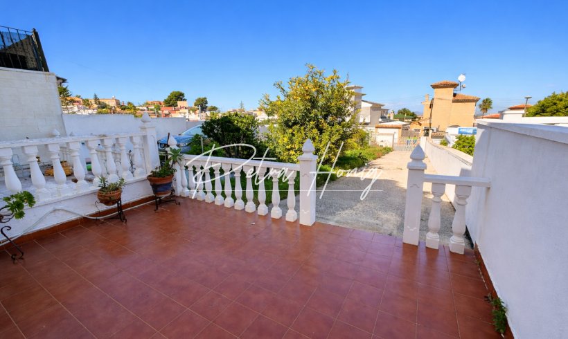 Villa - Til Salgs - Torrevieja - Los Balcones