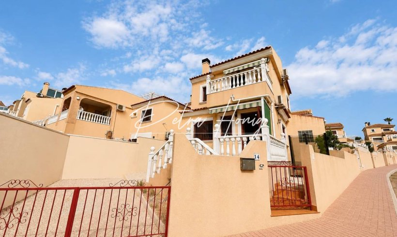 Villa - Til Salgs - Villamartin - Villamartin