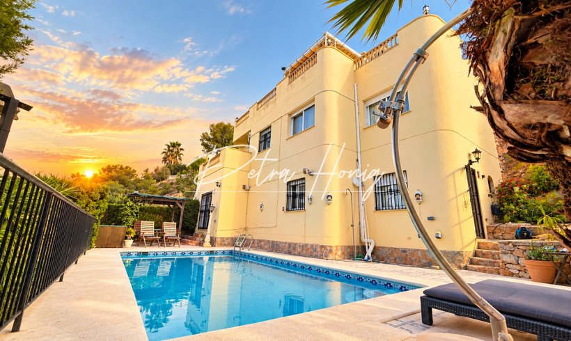 Villa - Til Salgs - Villamartin - Villamartin