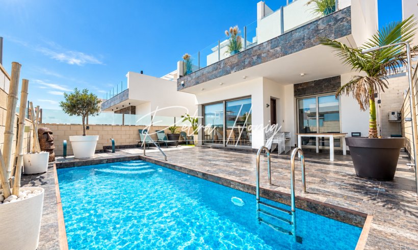 Villa - Til Salgs - Villamartin - Villamartin