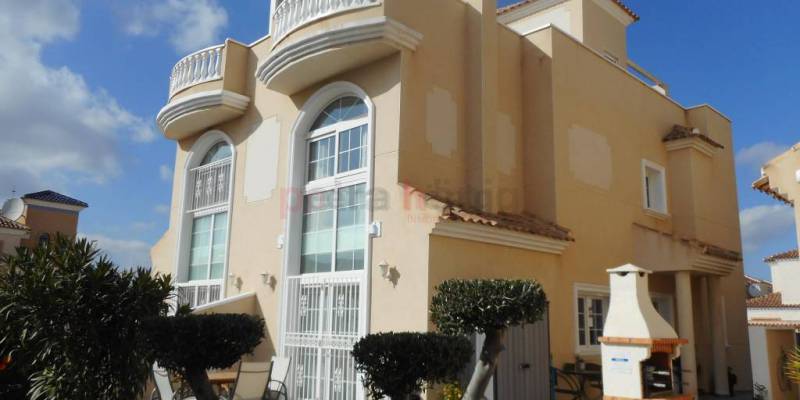 Huizen te koop in El Raso 