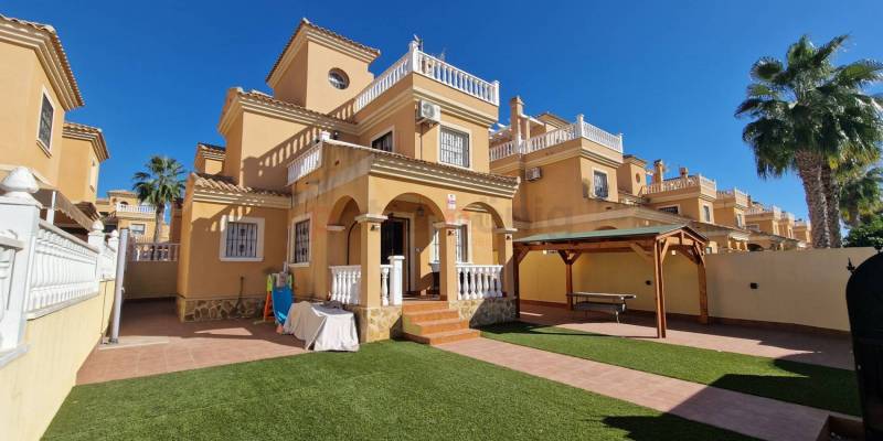 Villa for sale in Lo Crispin 