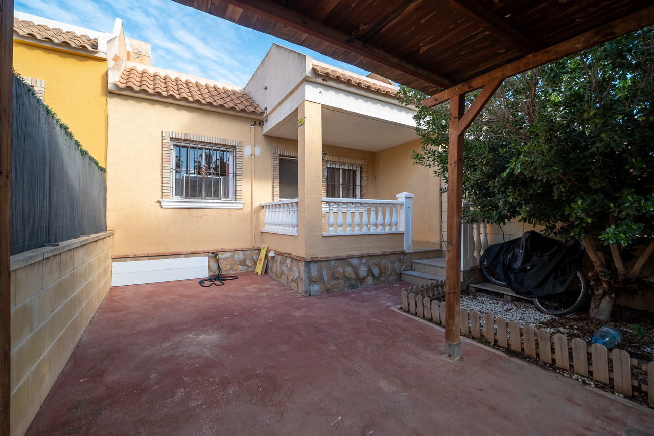 2 bedroom bungalow for sale in Ciudad Quesada, Costa Blanca