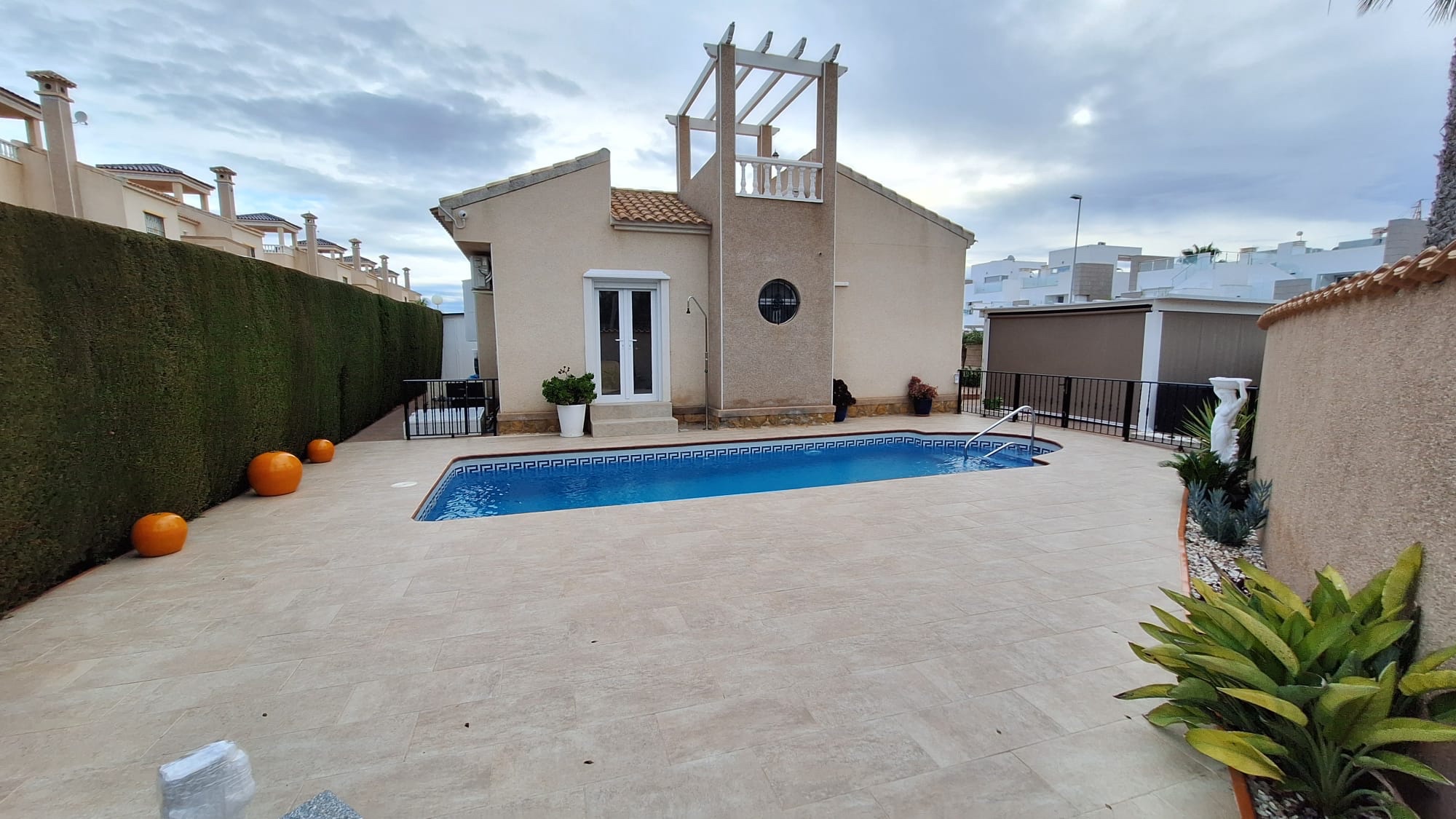 Villa en venta en Guardamar del Segura zona El Raso, Guardamar
