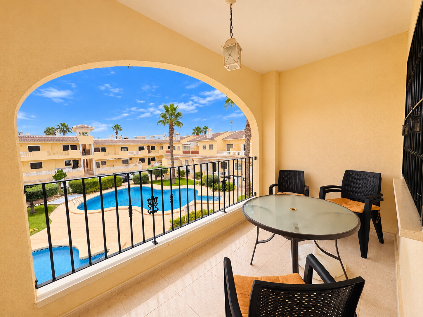 Apartment in Dona Pepa