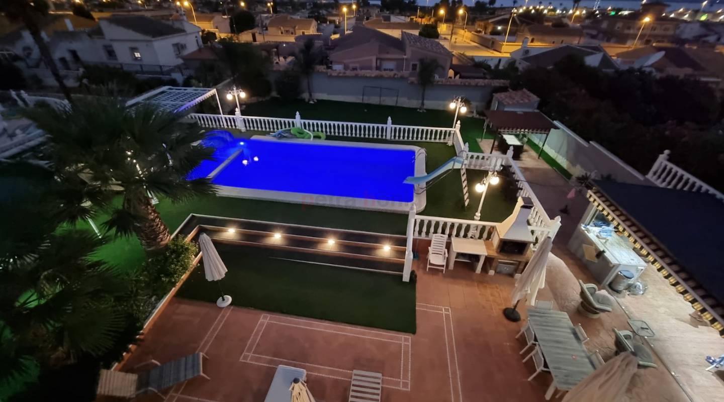 Resales - Villa - Torrevieja - San Luis