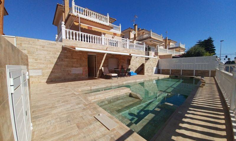 Resales - Villa - Torrevieja